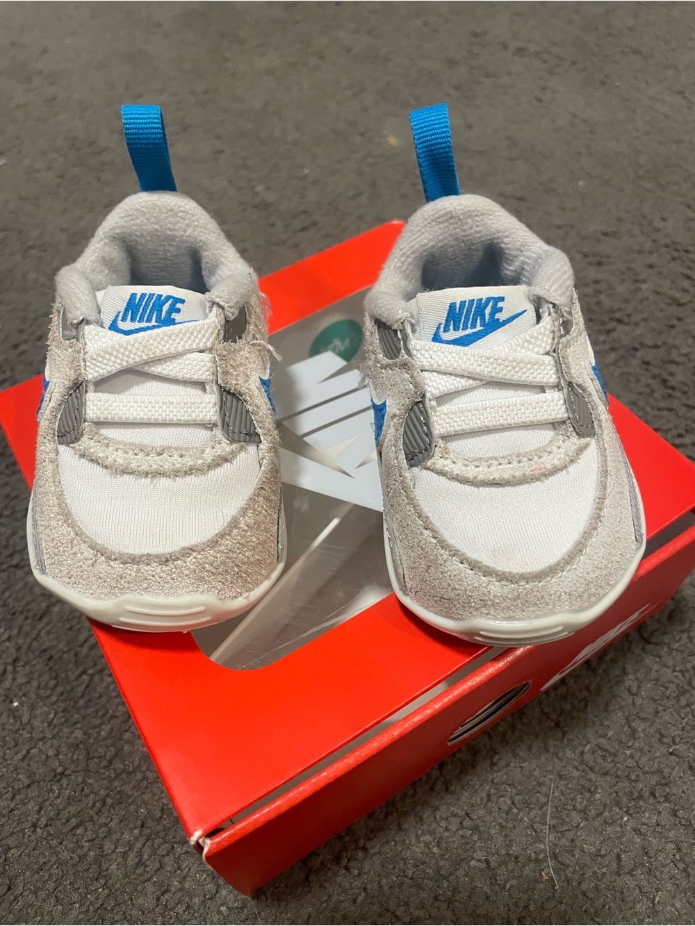 Nike Crib Shoes - Picture 3 of 5